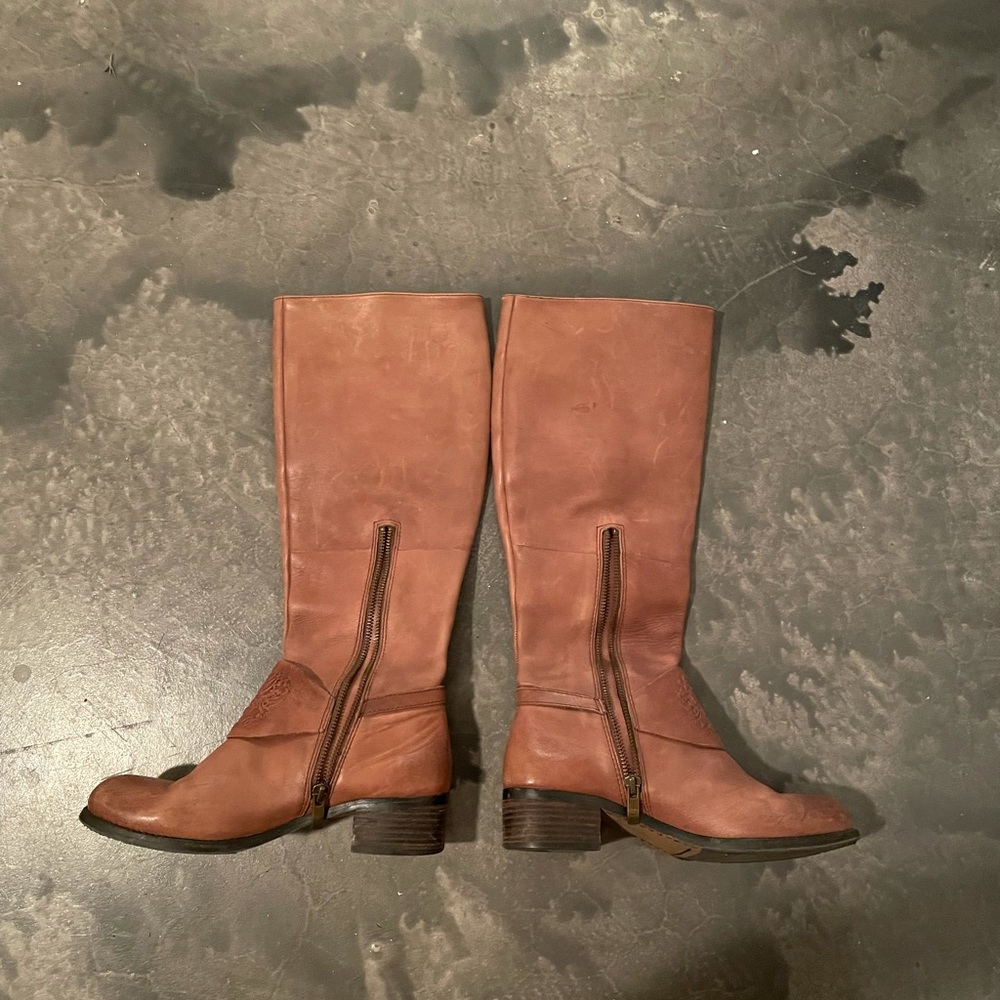 Tan Boots - Picture 3 of 7